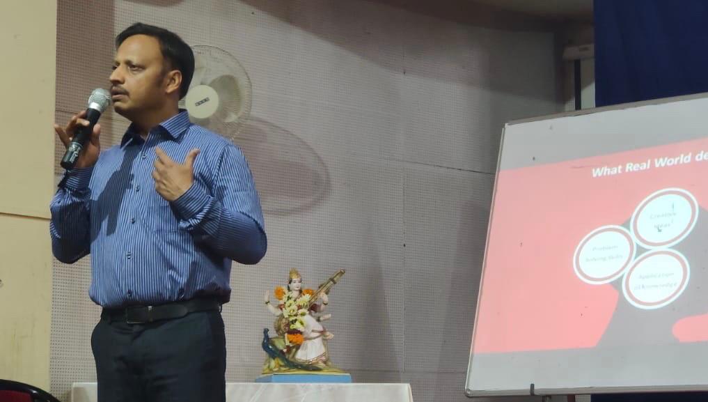 Seminar and felicitation for BLOSSOMS SCHOOL, Tathawade(10th Feb2020)